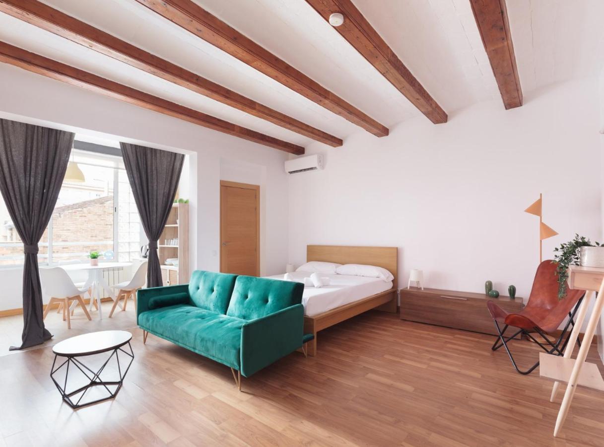 Spacious Doubleroom Apartment At Sants Barcelona Bagian luar foto