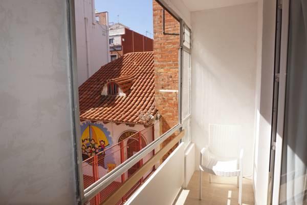 Spacious Doubleroom Apartment At Sants Barcelona Bagian luar foto