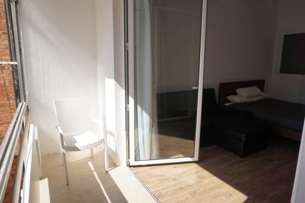 Spacious Doubleroom Apartment At Sants Barcelona Bagian luar foto